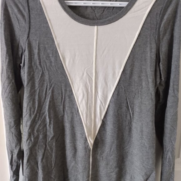 Gray long-sleeve top - Picture 2 of 2